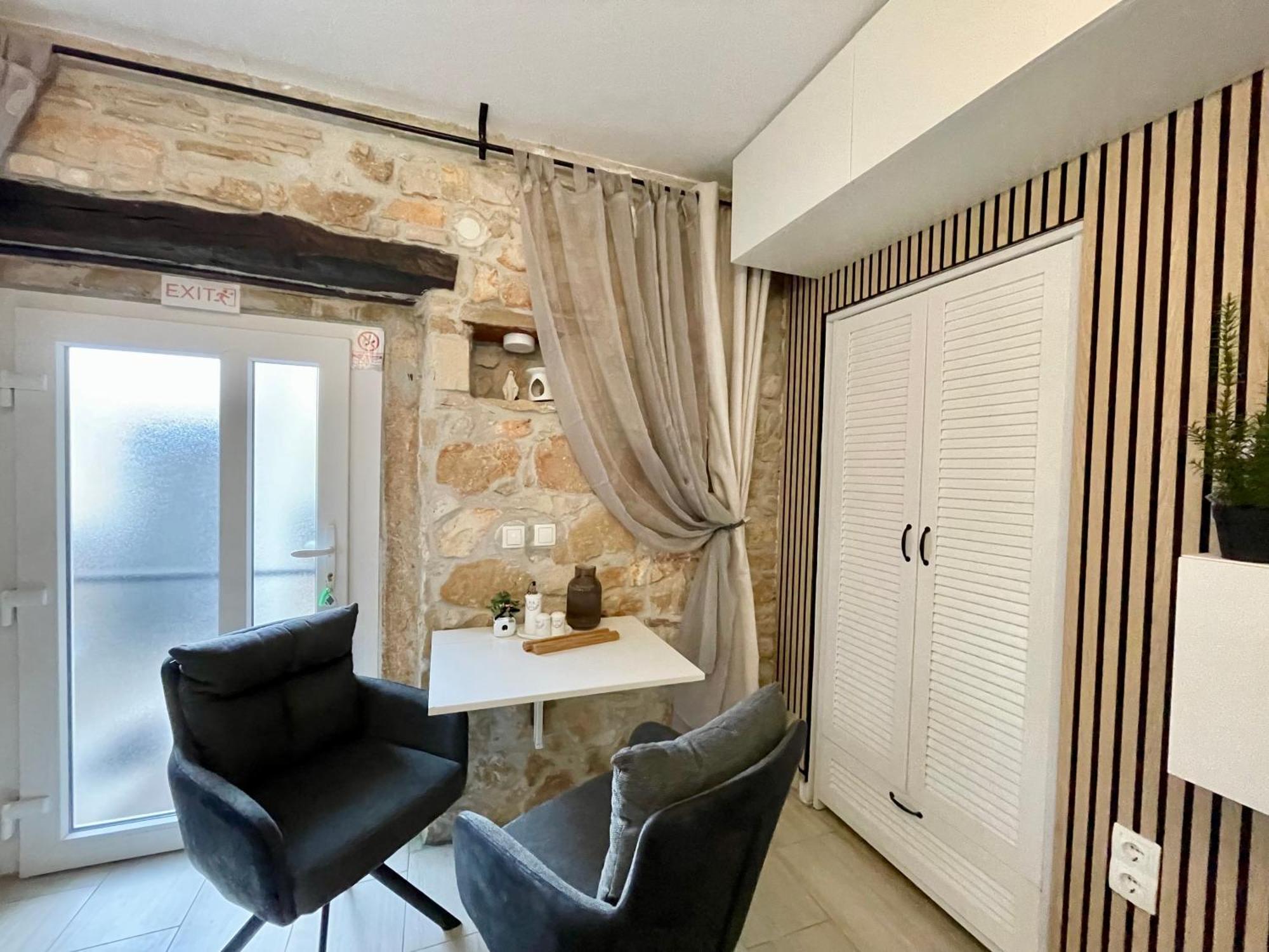 Villa Amore Radini Istrian Romantic Studio With Private Parking And Terrace Brtonigla Eksteriør billede